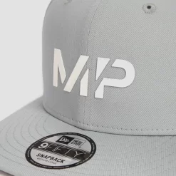 MP New Era 9FIFTY Snapback - Chroom/Wit -Myprotein 12689226 2554822319105640